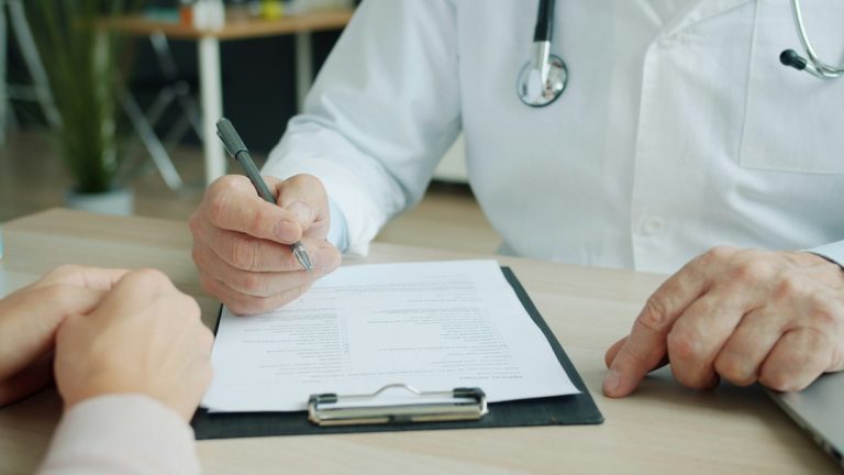 Why You Should Schedule an Internal Medicine Appointment Today?